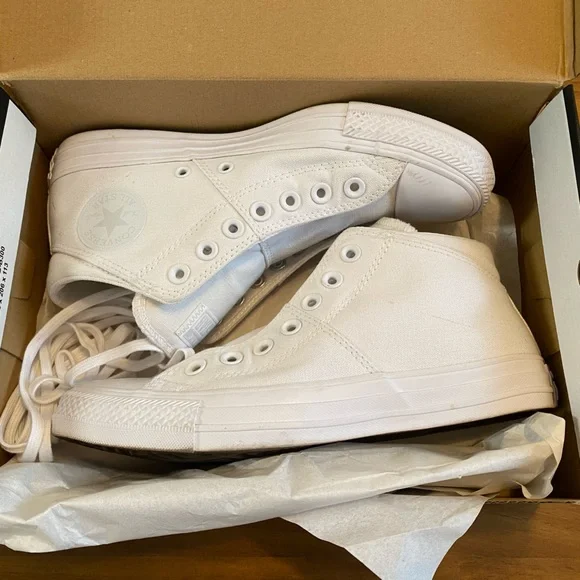 Converse Women's Chuck Taylor All Star Madison Shoes, Sneakers, Mid Top, Canvas - Picture 2 of 7